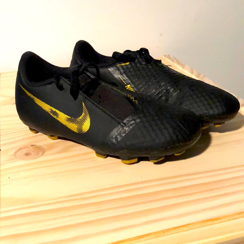 NIKE PHANTOM VENOM ACADEMY FG